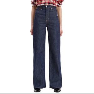 NWT 25 Levi’s Premium Ribcage Wide Leg Jeans 25x32